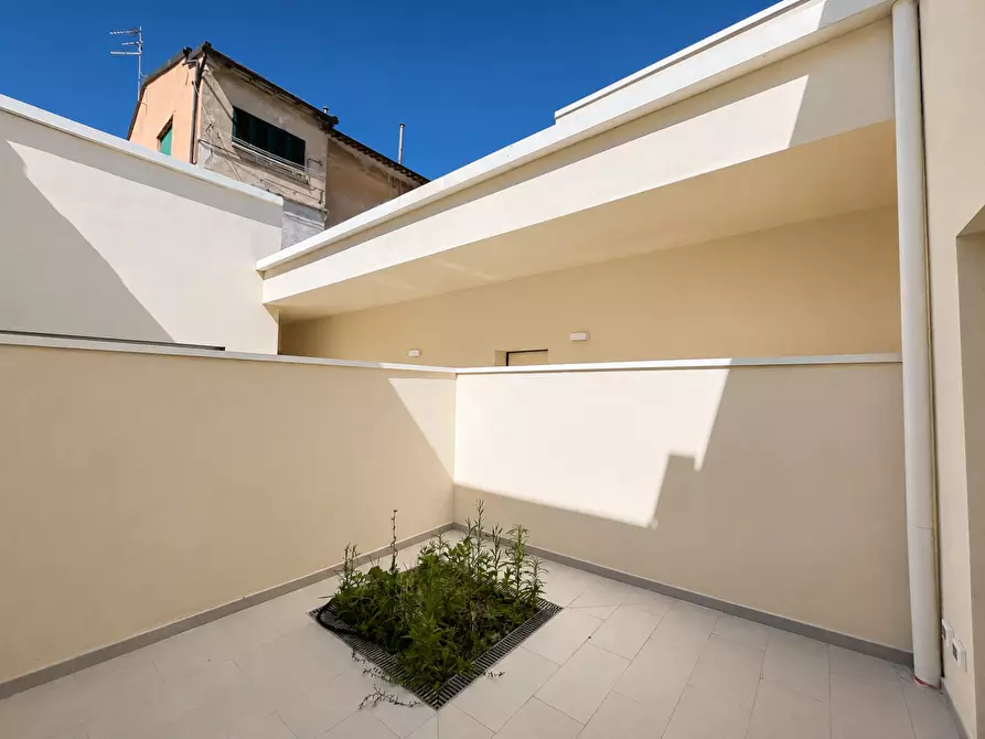 Immagine 18 di Loft/Open space in vendita  a Pontedera
