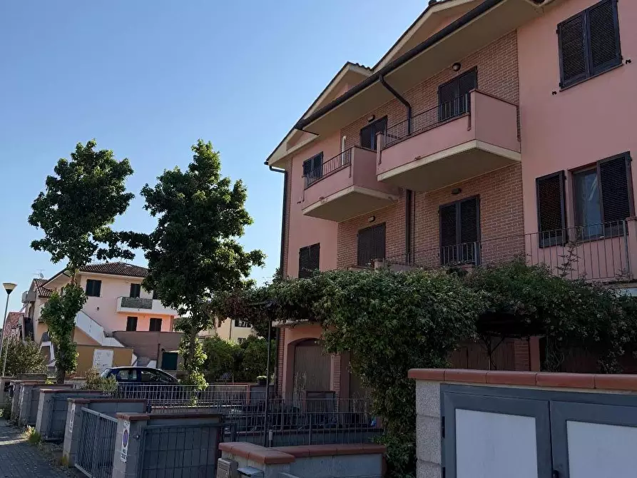 Immagine 2 di Appartamento in vendita  a Calcinaia