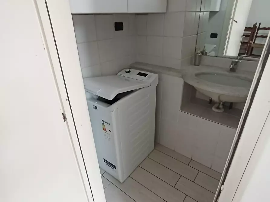Immagine 16 di Porzione di casa in vendita  a Carrara