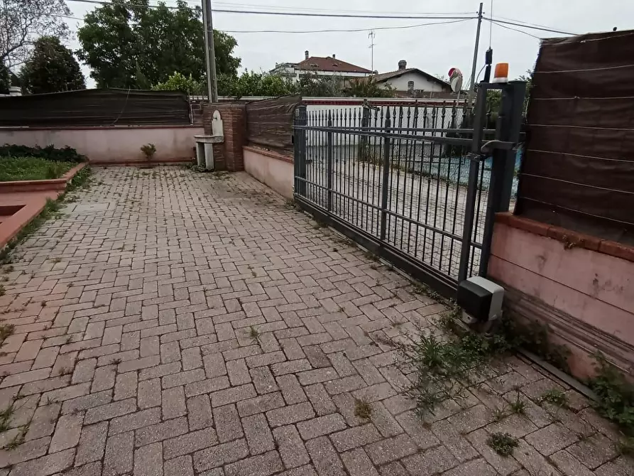 Immagine 24 di Porzione di casa in vendita  a Carrara