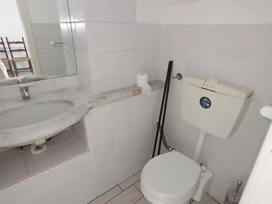 Immagine 9 di Porzione di casa in vendita  a Carrara