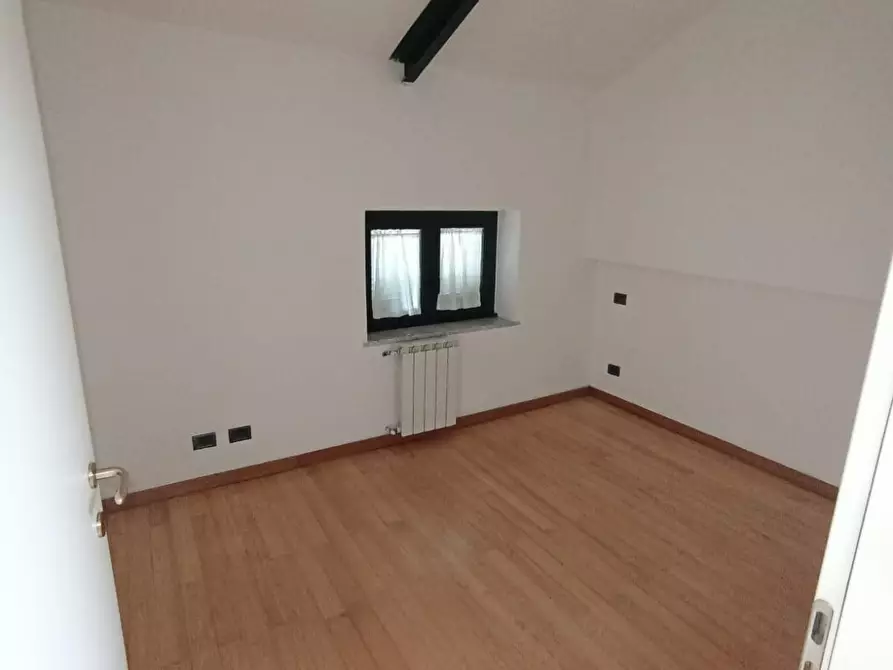 Immagine 11 di Porzione di casa in vendita  a Carrara