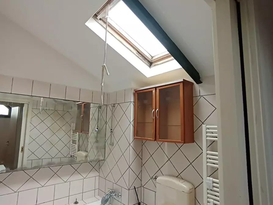 Immagine 14 di Porzione di casa in vendita  a Carrara