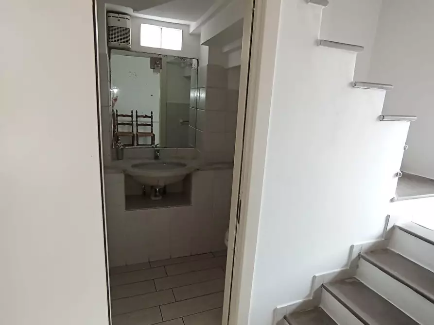 Immagine 19 di Porzione di casa in vendita  a Carrara