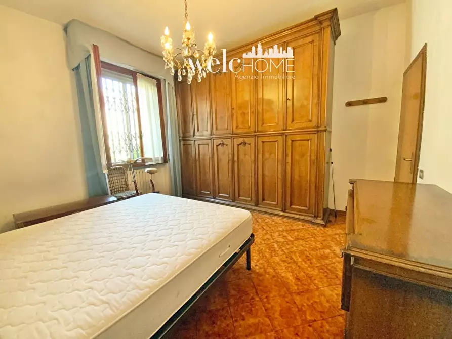 Immagine 9 di Appartamento in vendita  a Prato