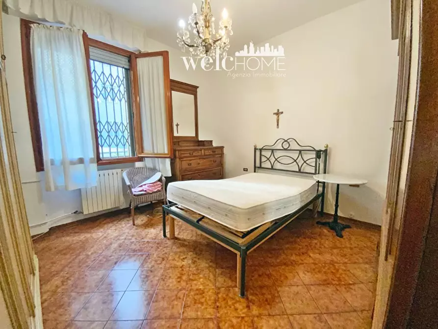 Immagine 13 di Appartamento in vendita  a Prato