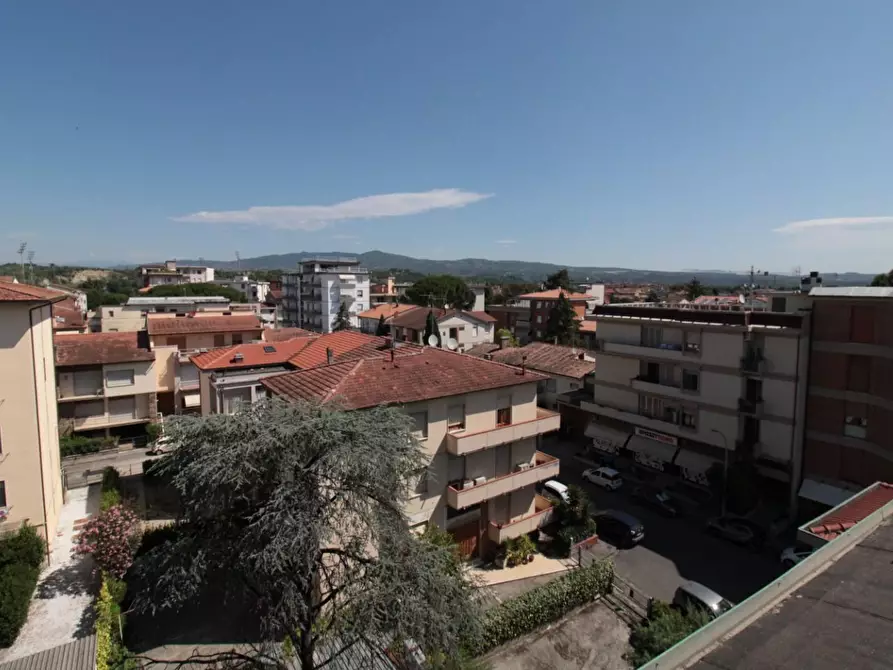 Immagine 42 di Mansarda in vendita  a Empoli