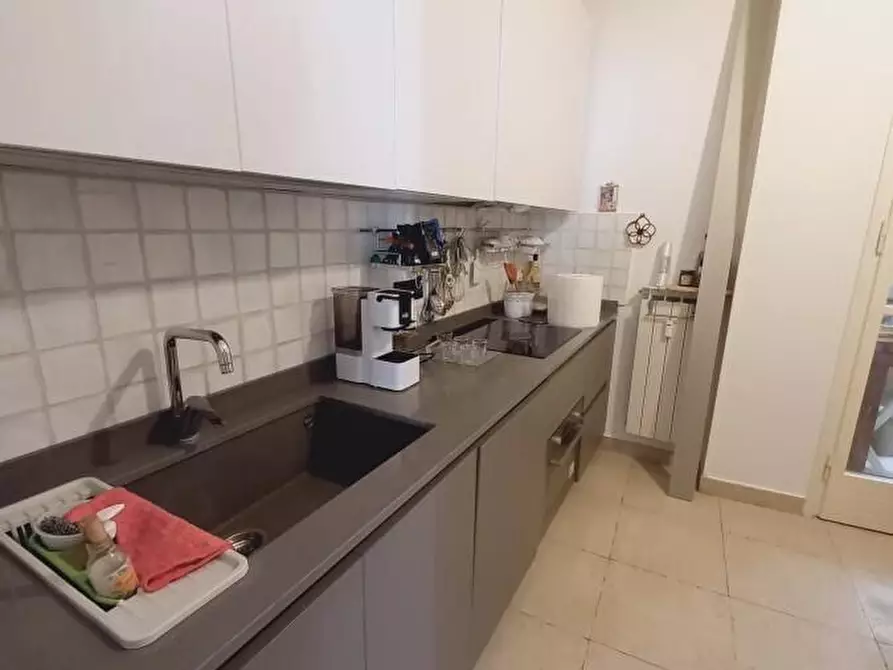 Immagine 17 di Appartamento in vendita  a Viareggio