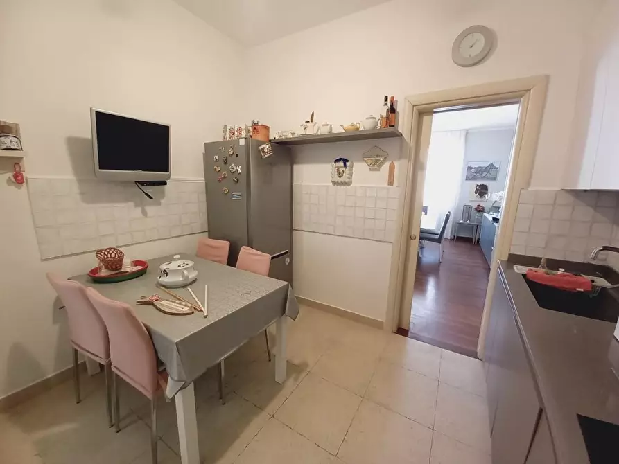 Immagine 18 di Appartamento in vendita  a Viareggio