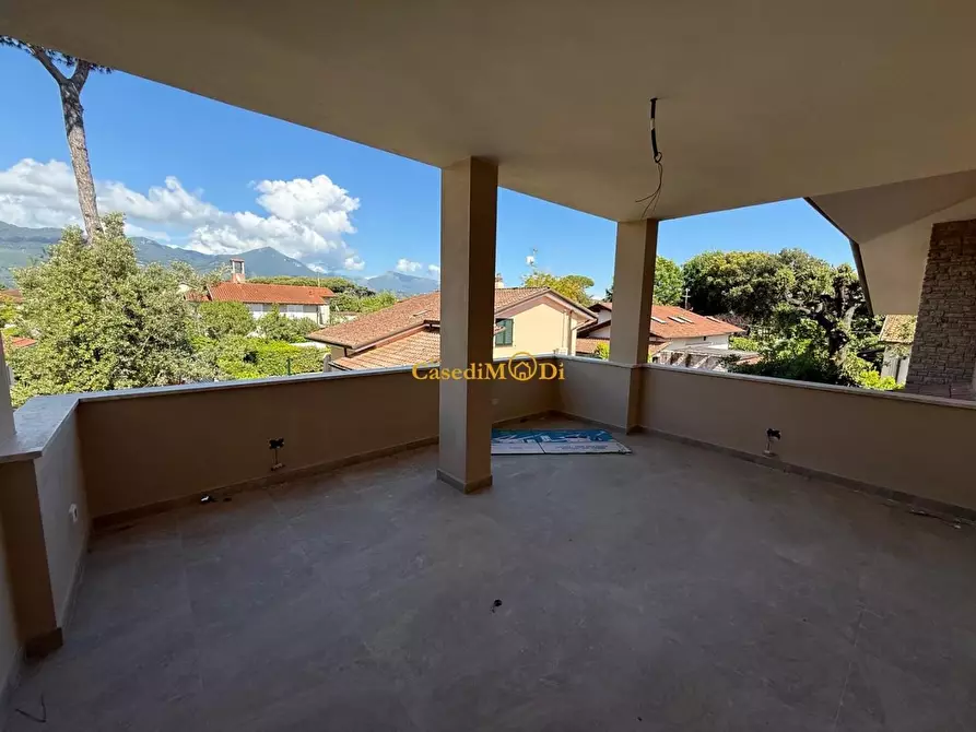 Immagine 32 di Casa bifamiliare in vendita  a Pietrasanta