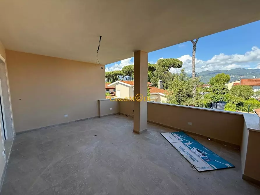 Immagine 31 di Casa bifamiliare in vendita  a Pietrasanta