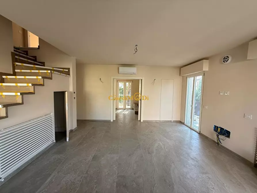 Immagine 8 di Casa bifamiliare in vendita  a Pietrasanta
