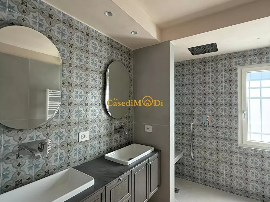 Immagine 35 di Casa bifamiliare in vendita  a Pietrasanta