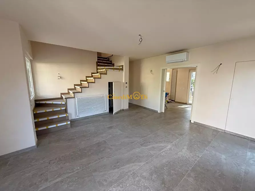 Immagine 7 di Casa bifamiliare in vendita  a Pietrasanta