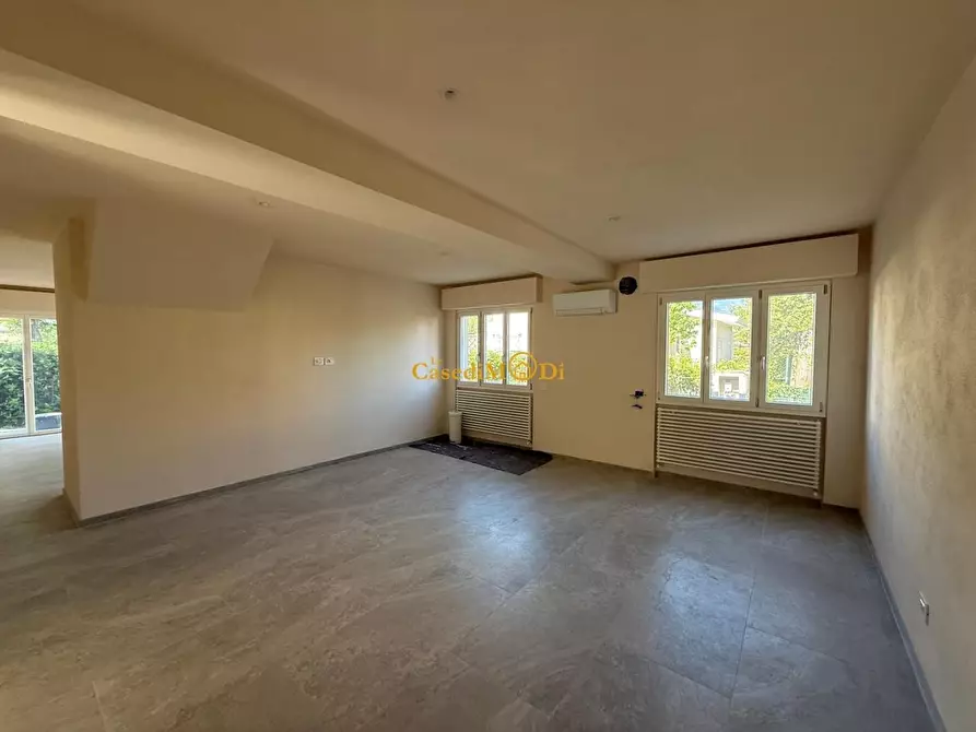 Immagine 9 di Casa bifamiliare in vendita  a Pietrasanta