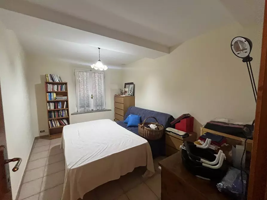 Immagine 10 di Palazzo in vendita  a Pietrasanta