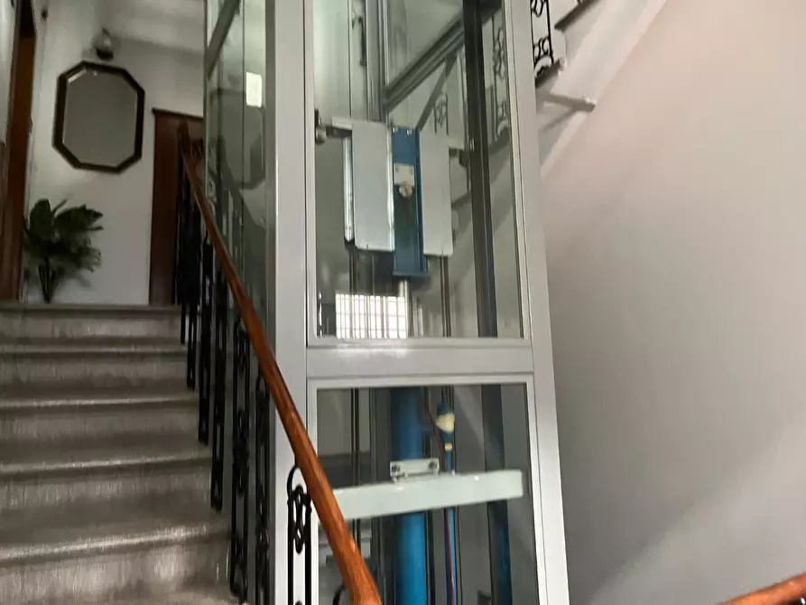 Immagine 23 di Palazzo in vendita  a Pietrasanta