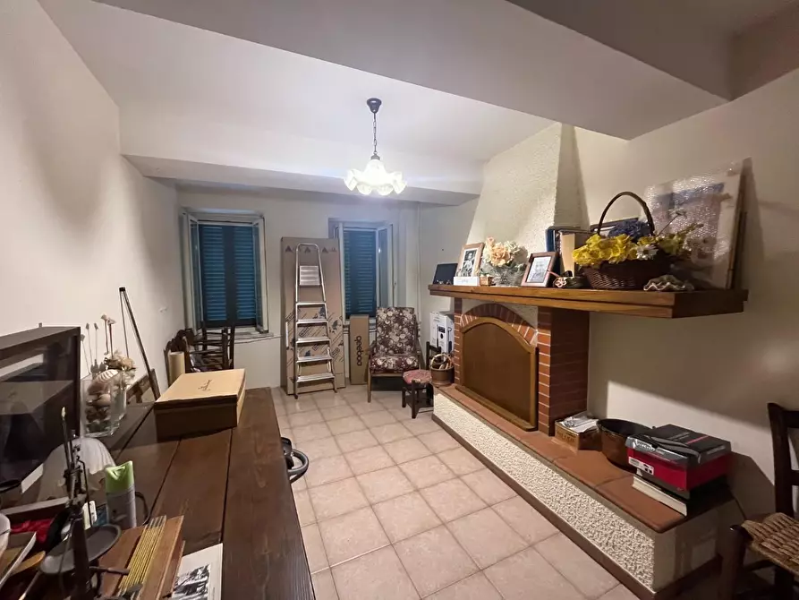 Immagine 13 di Palazzo in vendita  a Pietrasanta