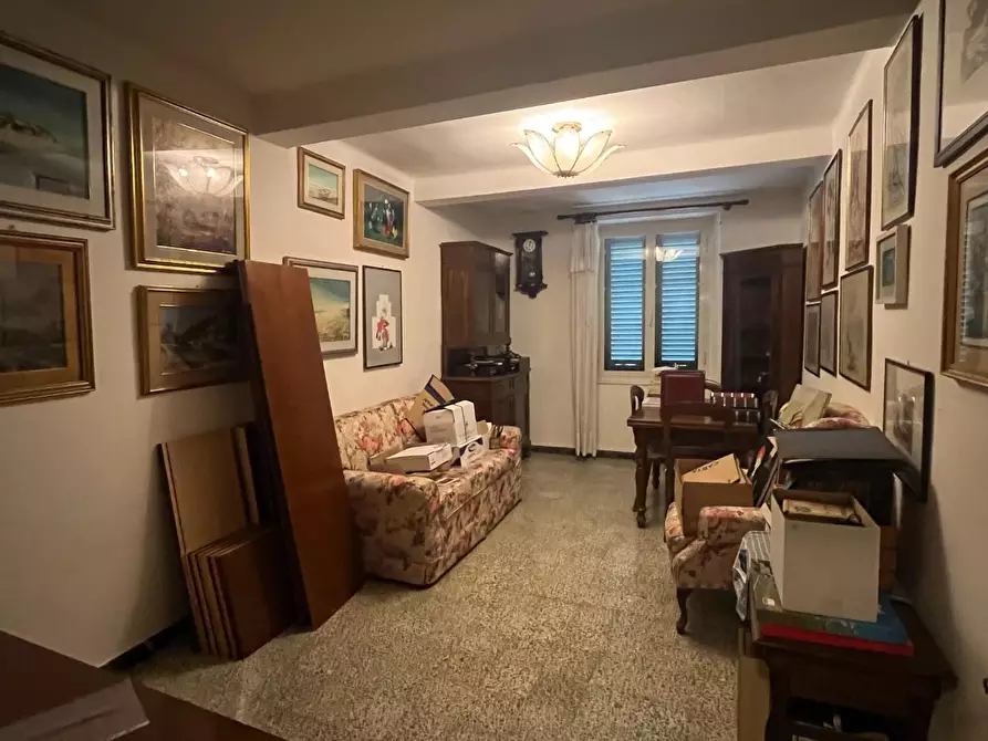 Immagine 7 di Palazzo in vendita  a Pietrasanta