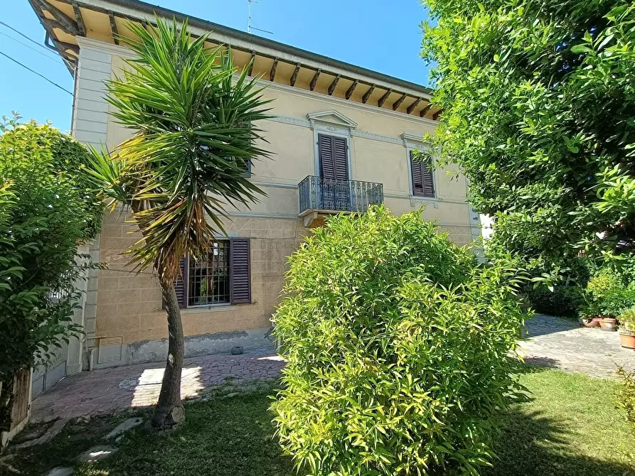 Immagine 13 di Villa in vendita  a Pisa