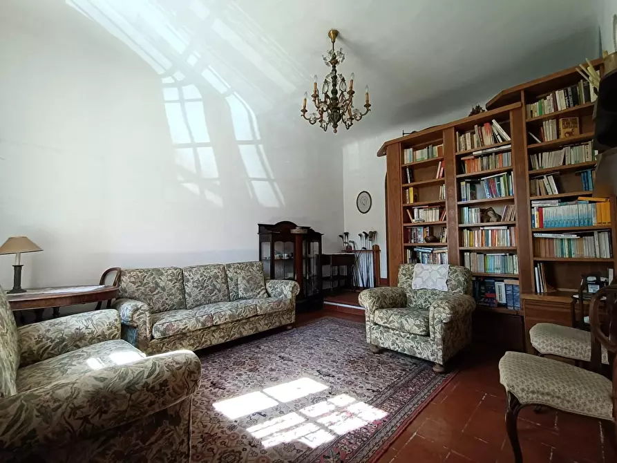Immagine 48 di Villa in vendita  a Pisa