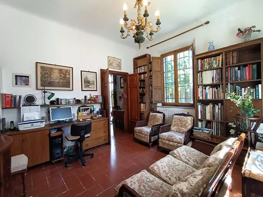 Immagine 20 di Villa in vendita  a Pisa