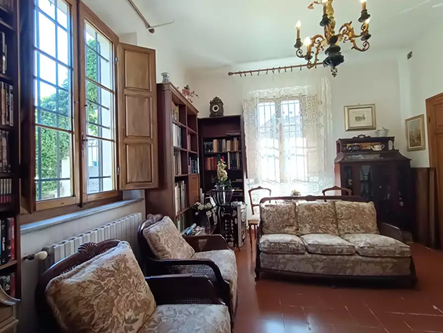 Immagine 16 di Villa in vendita  a Pisa