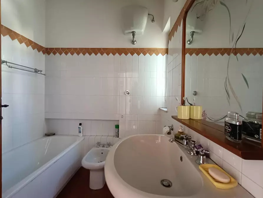 Immagine 54 di Villa in vendita  a Pisa