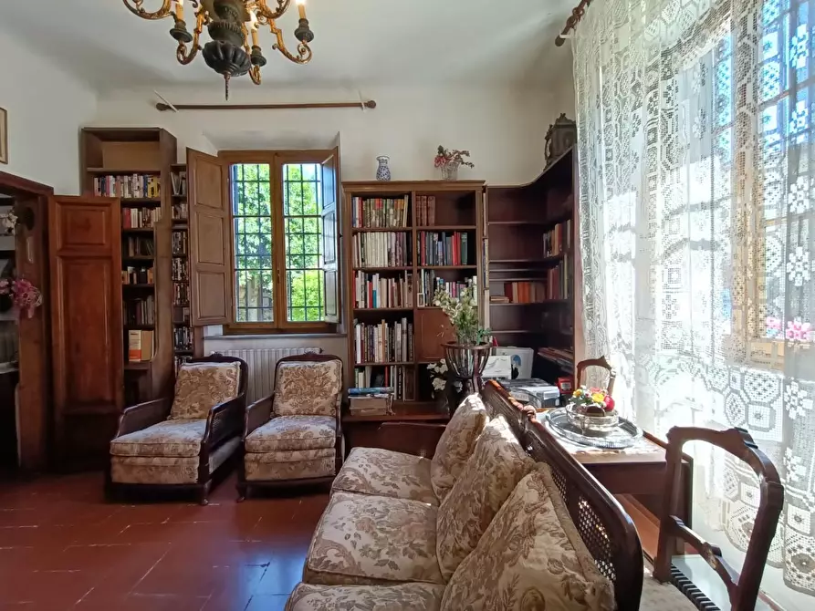 Immagine 21 di Villa in vendita  a Pisa