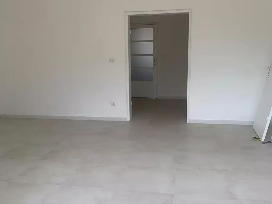 Immagine 13 di Appartamento in vendita  a Livorno