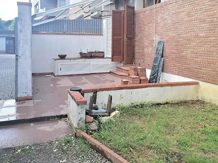Immagine 6 di Appartamento in vendita  a Carrara