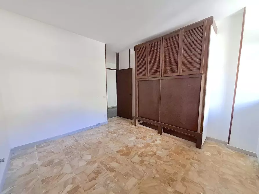 Immagine 15 di Appartamento in vendita  a Carrara
