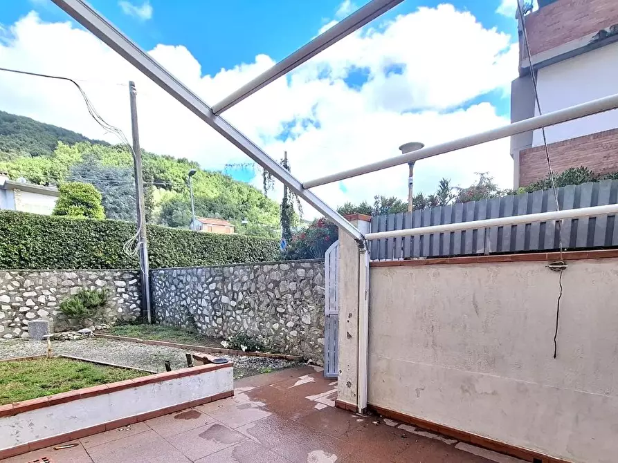 Immagine 5 di Appartamento in vendita  a Carrara