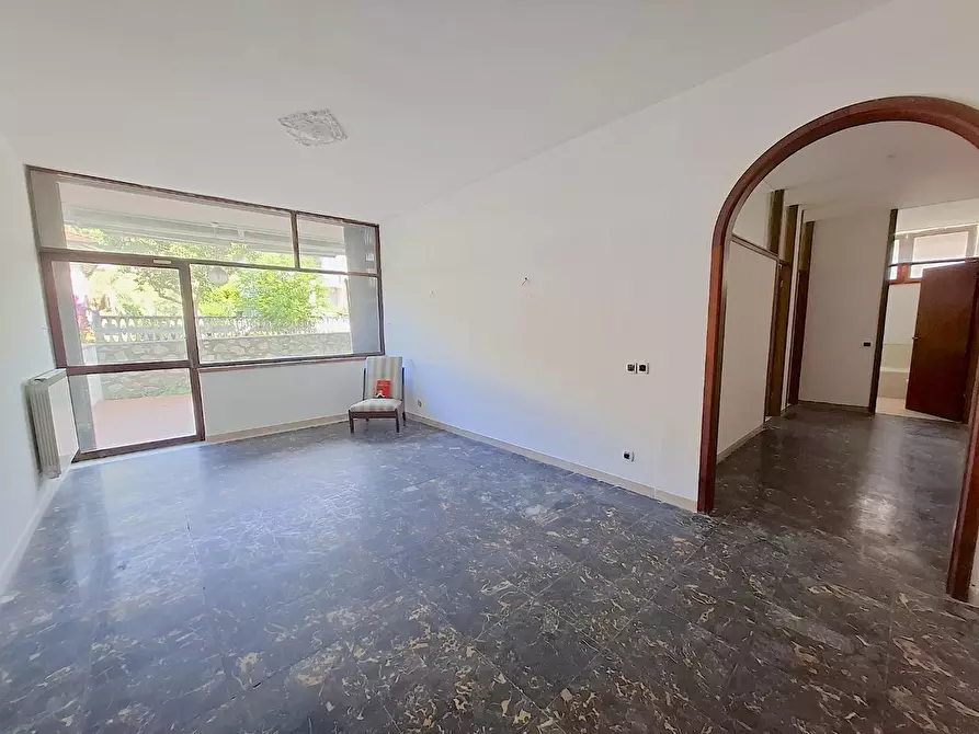 Immagine 8 di Appartamento in vendita  a Carrara