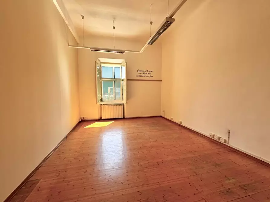 Immagine 17 di Appartamento in vendita  a Pisa