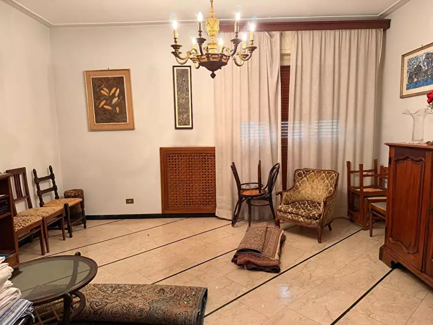 Immagine 4 di Appartamento in vendita  a Viareggio