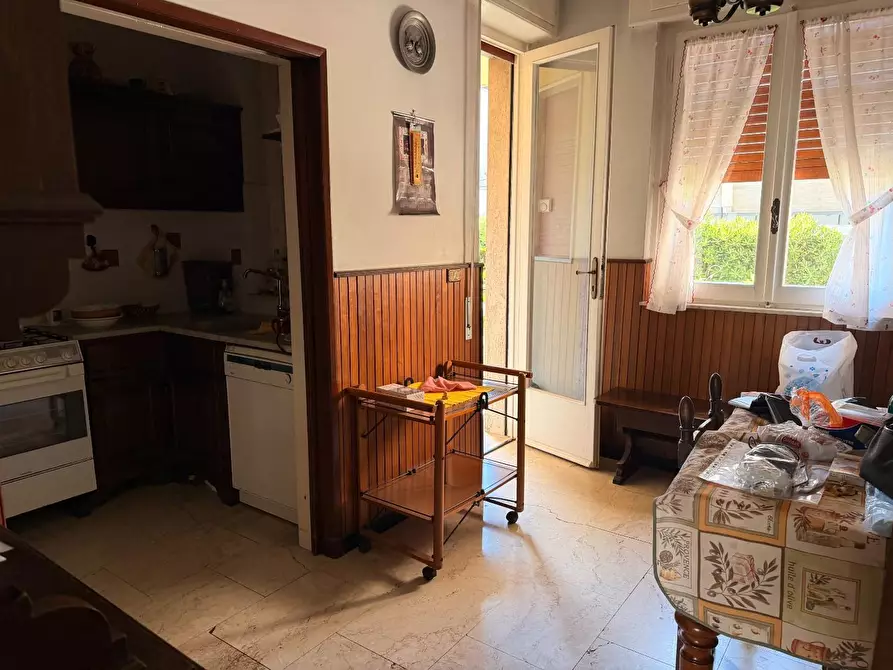 Immagine 8 di Appartamento in vendita  a Viareggio