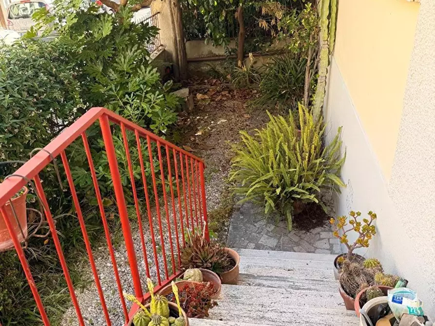 Immagine 7 di Appartamento in vendita  a Viareggio