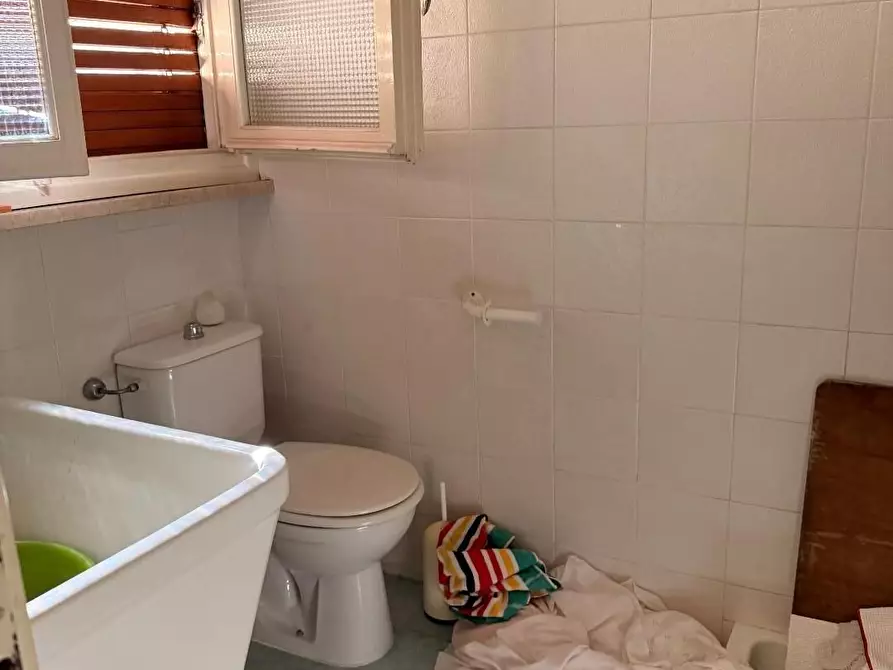 Immagine 12 di Appartamento in vendita  a Viareggio
