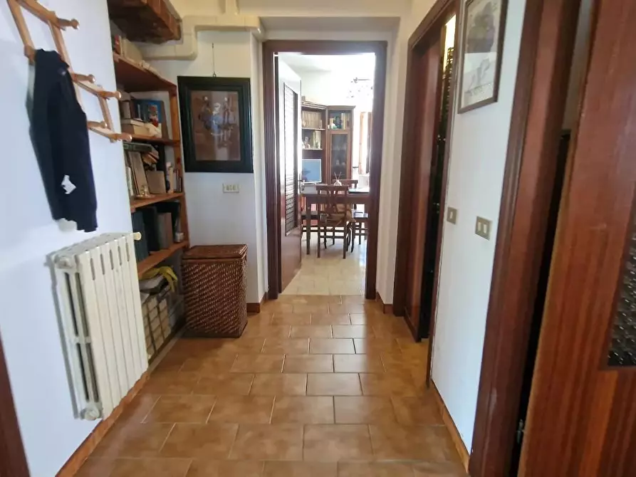 Immagine 3 di Appartamento in vendita  a Carrara