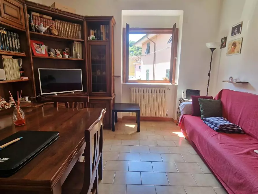 Immagine 11 di Appartamento in vendita  a Carrara