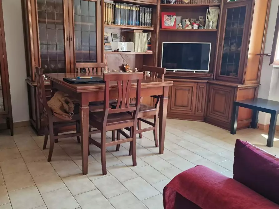 Immagine 12 di Appartamento in vendita  a Carrara