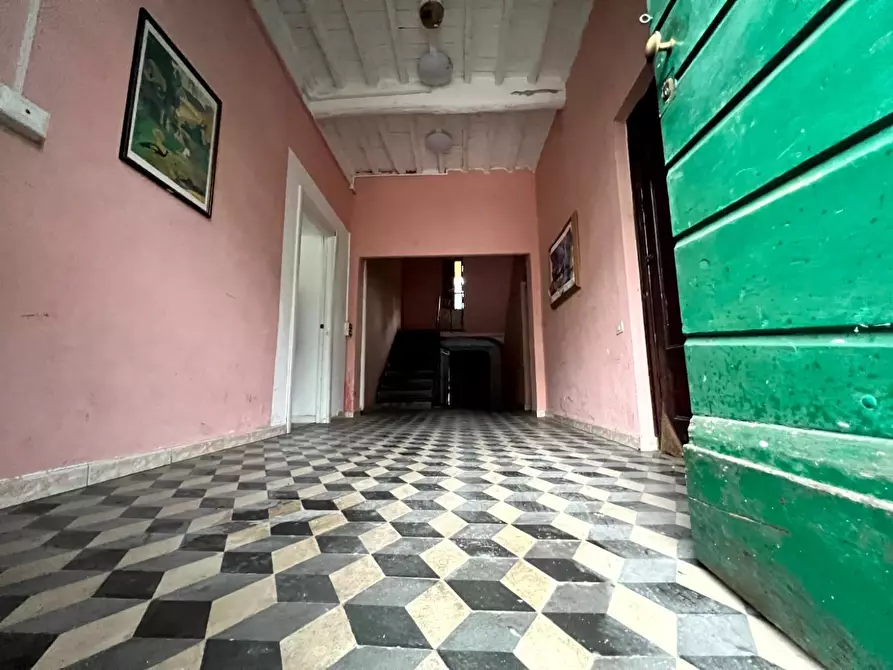 Immagine 2 di Magazzino in vendita  a Borgo A Mozzano