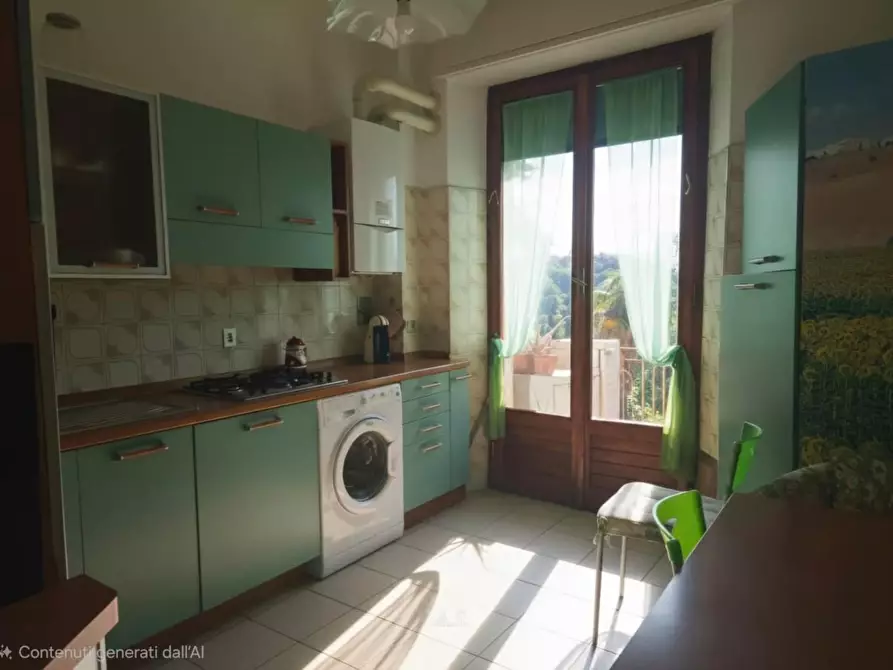 Immagine 3 di Appartamento in vendita  a Siena