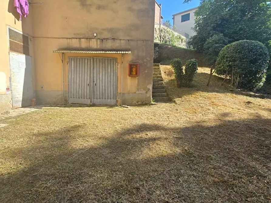 Immagine 32 di Appartamento in vendita  a Siena