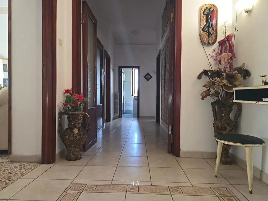 Immagine 1 di Appartamento in vendita  a Siena