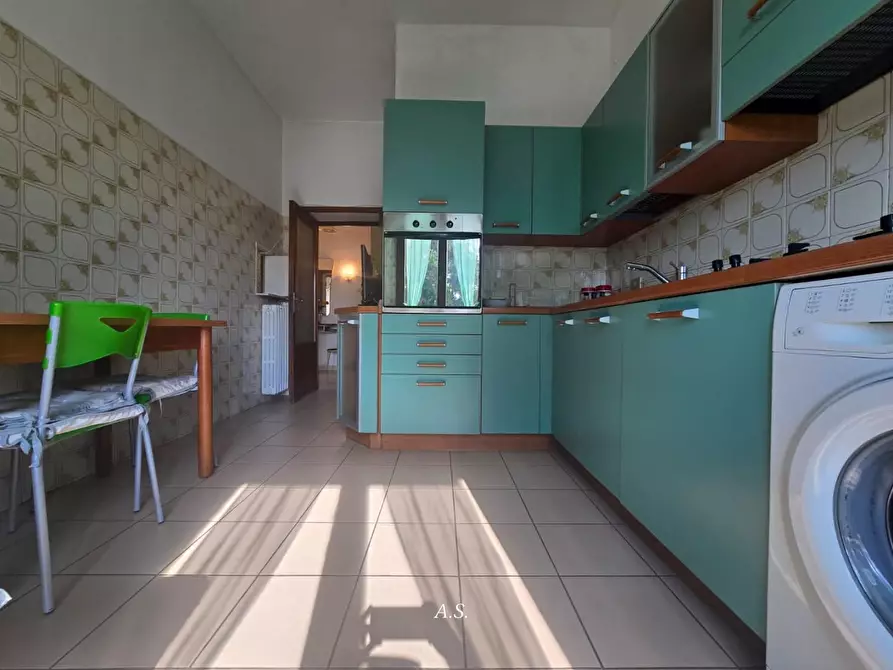 Immagine 2 di Appartamento in vendita  a Siena