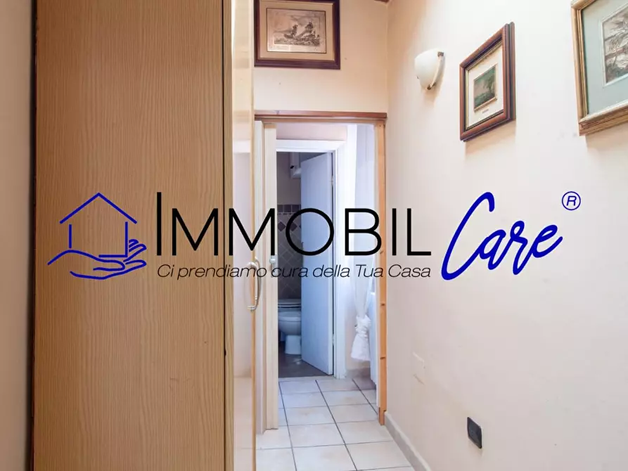 Immagine 5 di Appartamento in vendita  a Livorno