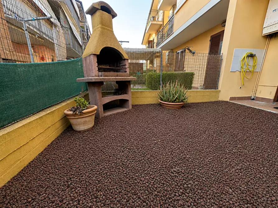 Immagine 10 di Appartamento in vendita  a Viareggio
