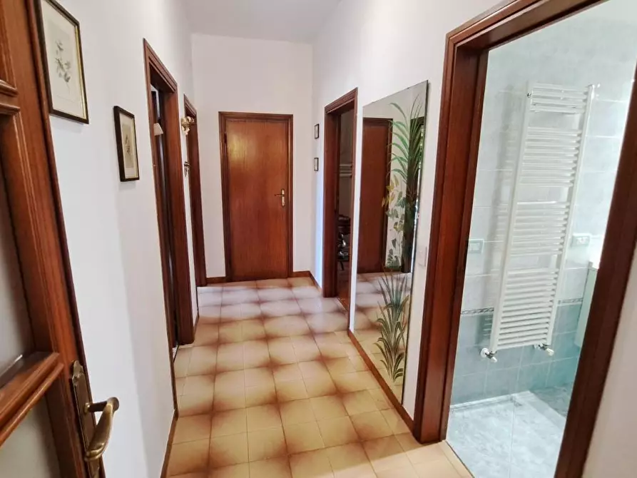 Immagine 12 di Appartamento in vendita  a Rosignano Marittimo